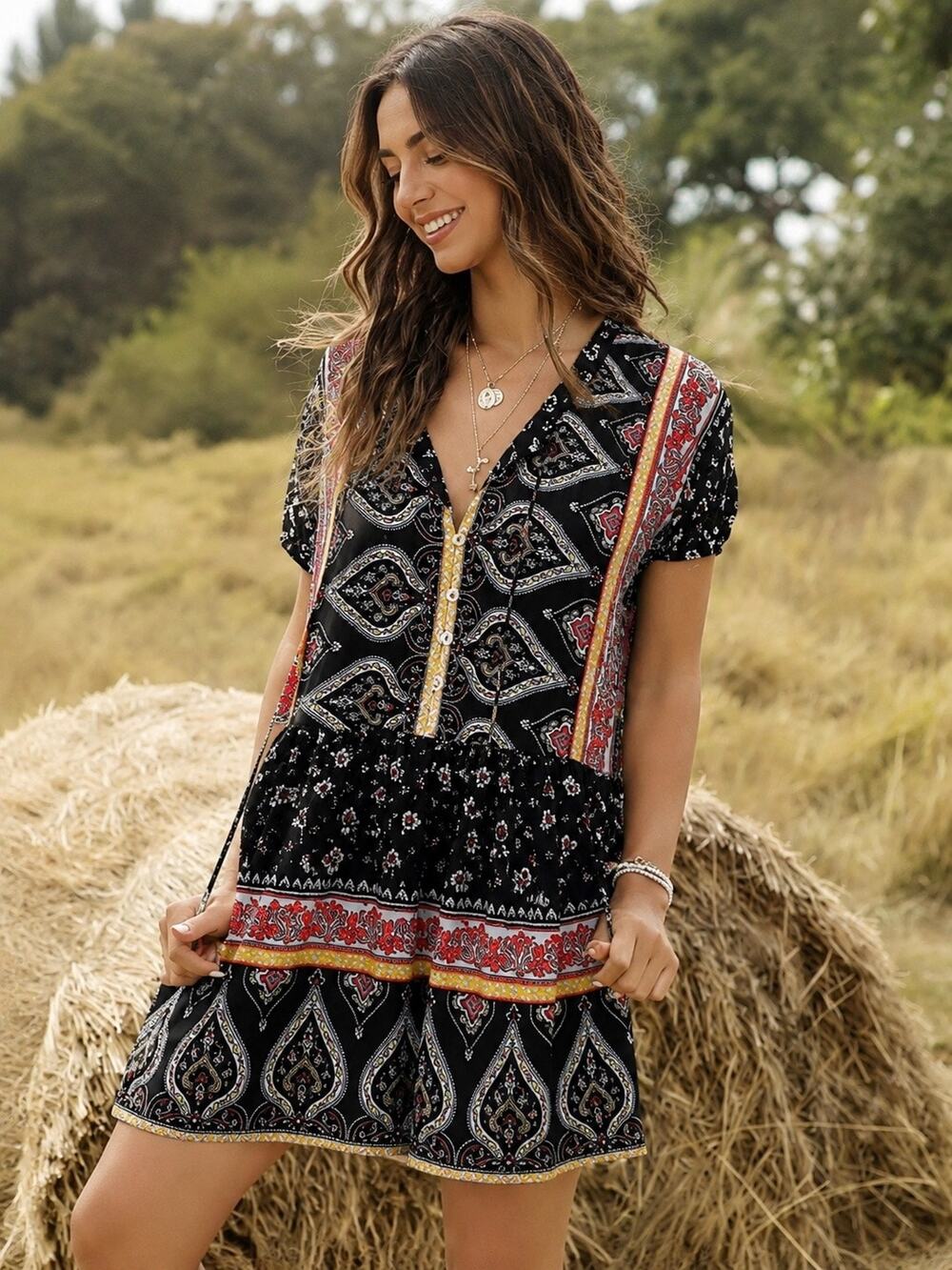 NWT Vicky and Lucas Sz Medium M Black Multicolor Print Short Sleeve Romper